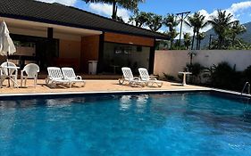 Casa em Condomínio com Piscina - Residencial Maresias 50 m da Praia